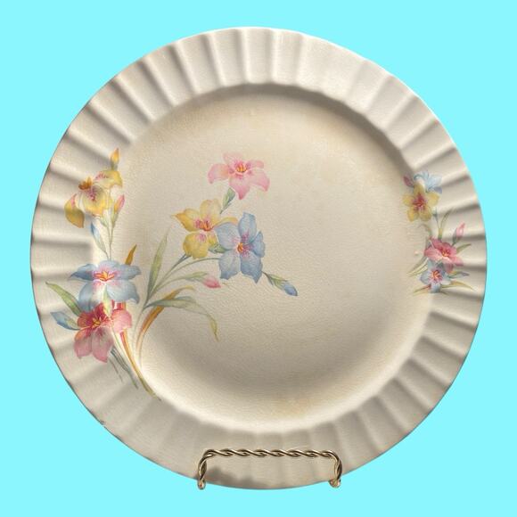 2 Vintage Edwin M Knowles Floral Spring Bouquet 1940s Dinner Plates 10” - Picture 5 of 10